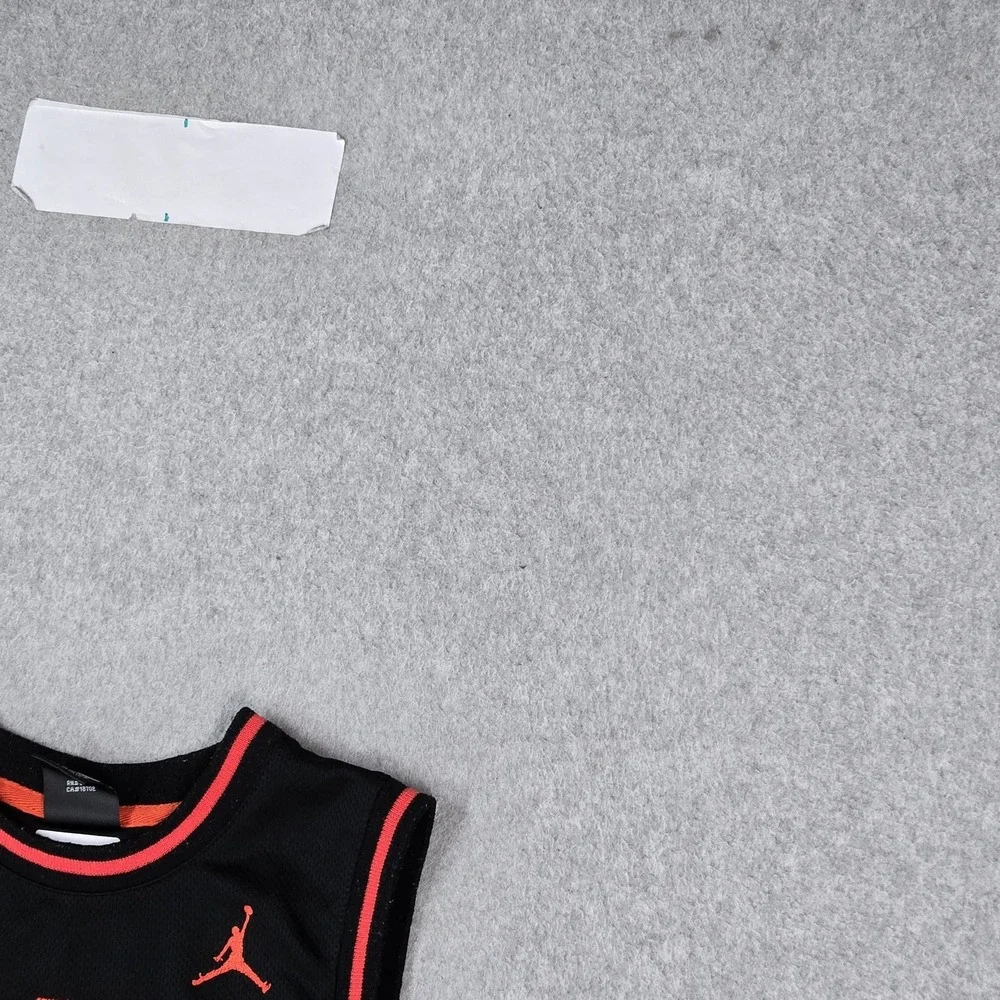Jordan Boys Jersey M Black Air Jordan #23 Basketball Logo Mesh Sleeveless